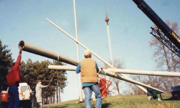Gilbert Hawkins, <em>Four Poles and Light</em>, 1974 (installation view, October 1974)