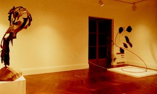<em>29 Sculptures from the Howard and Jean Lipman Collection</em> (installation view, 1986)