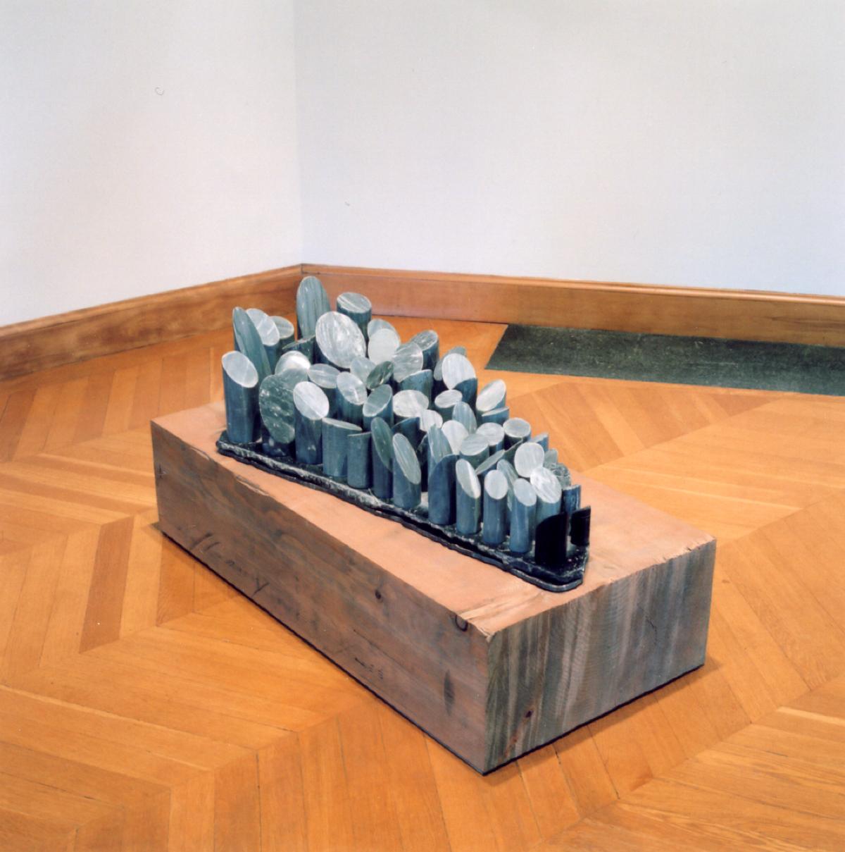 Louise Bourgeois, <em>Gray Fountain</em>, 1970-71 (installation view, 2007)