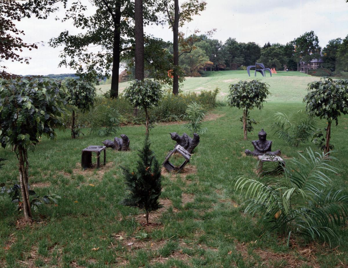 Nam June Paik, <em>Waiting for UFO</em>, 1992 (installation view, 1994)