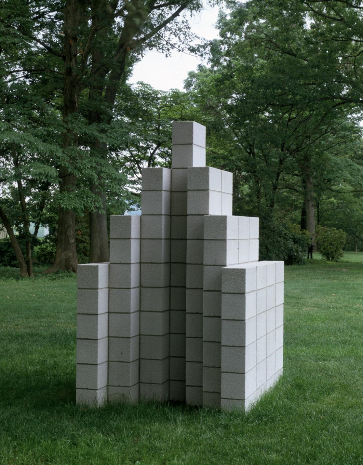 Sol Lewitt, <em>Concrete Block Structure, </em>2001 (installation view, 2008)