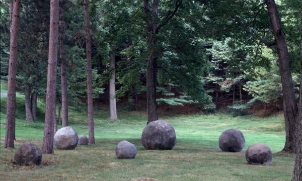 Grace Knowlton, <em>Spheres</em>, 1973-75/1985 (installation view, 2007)