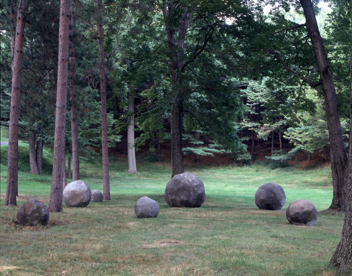 Grace Knowlton, <em>Spheres</em>, 1973-75/1985 (installation view, 2007)
