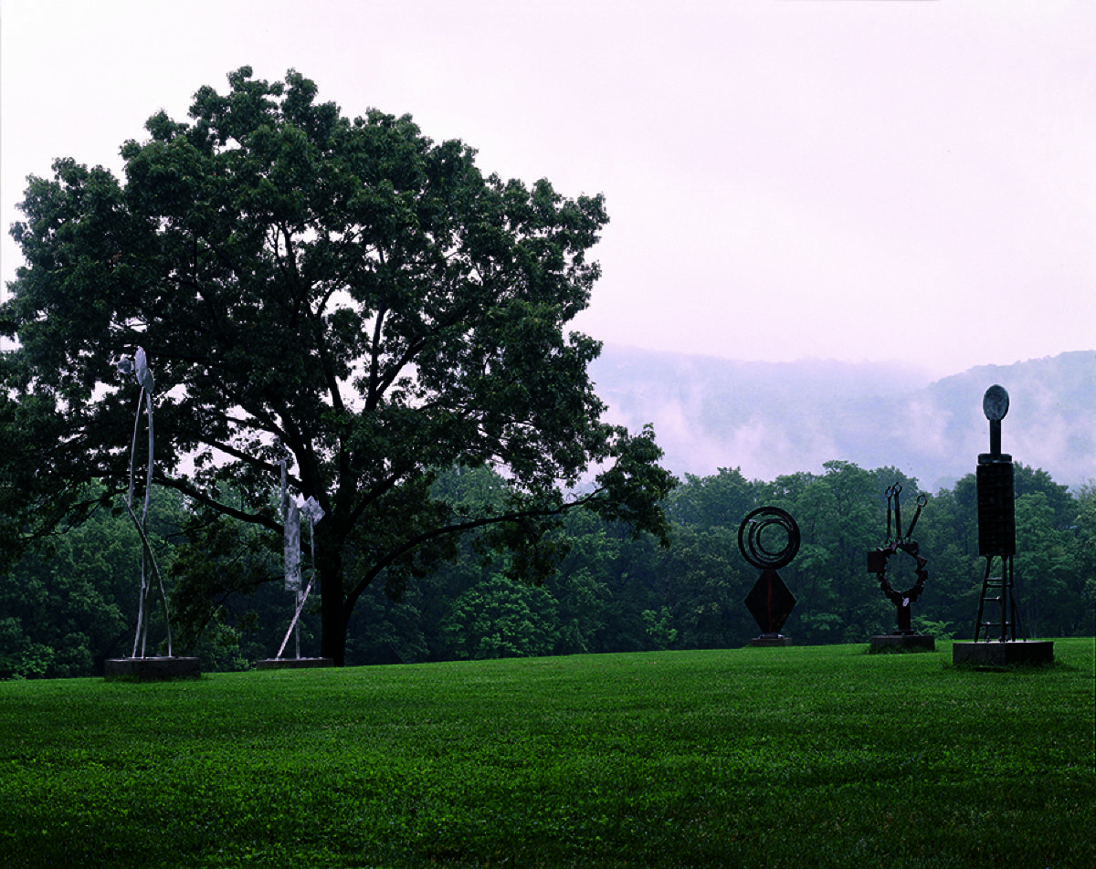 David Smith, <em>Noland&#39;s Blues</em>, 1961 (installation view, 1998)