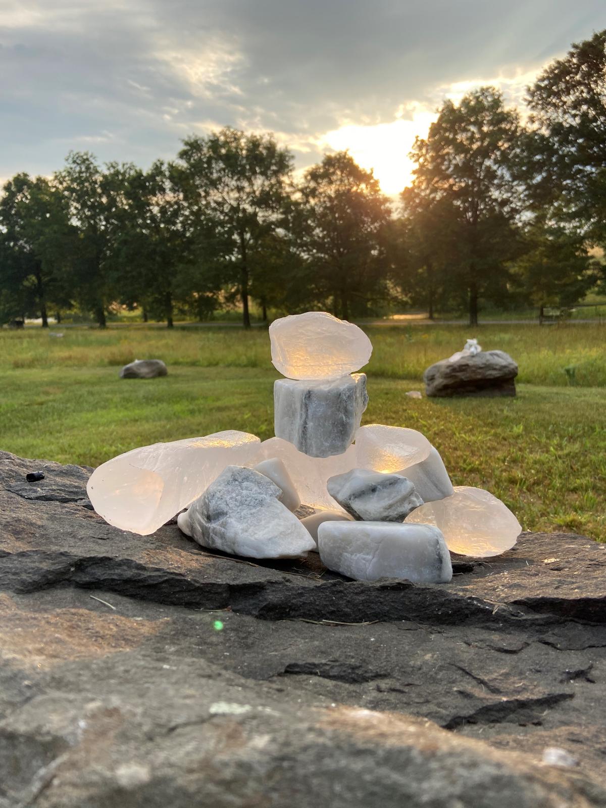 Martha Tuttle, <em>A stone that thinks of Enceladus,&nbsp;</em>2020<br />
(installation view, 2020)