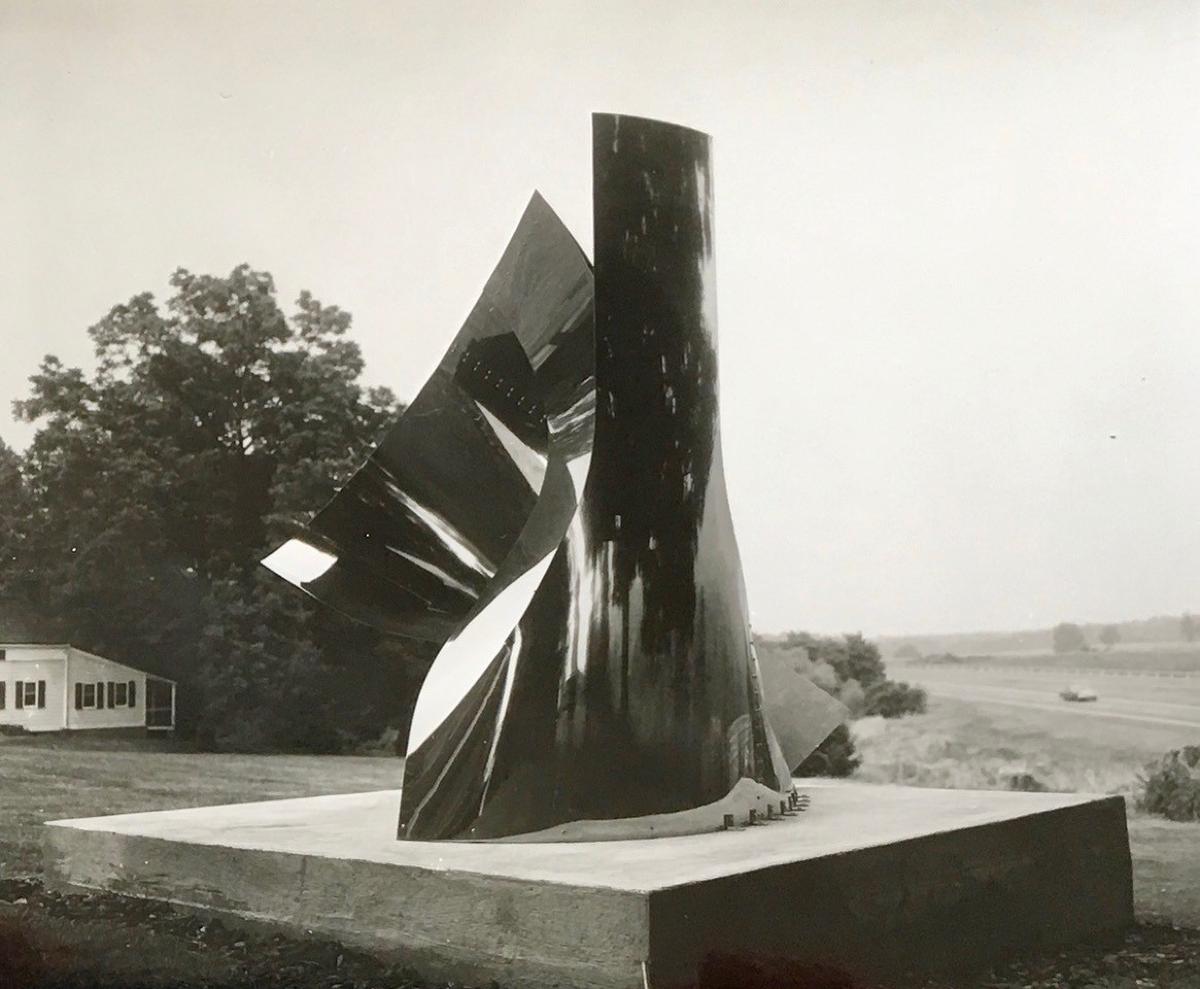 Jan Peter Stern, <em>Helix</em>, Storm King Art Center, 1968